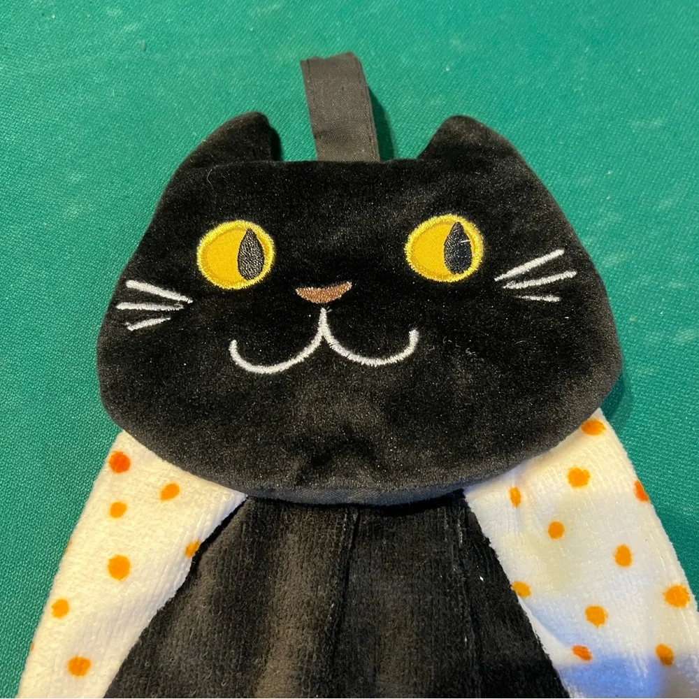 Black Cat Hanging Kitchen Towel is BRAND NEW !